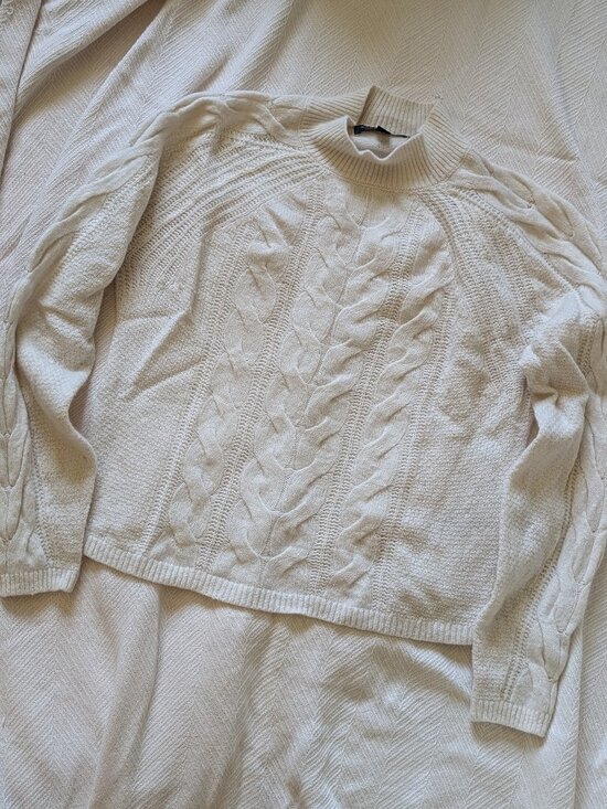 Banana Republic Sweaters - Sweater from Banana Republic
